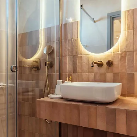 Salty Angel Sea Front Vila