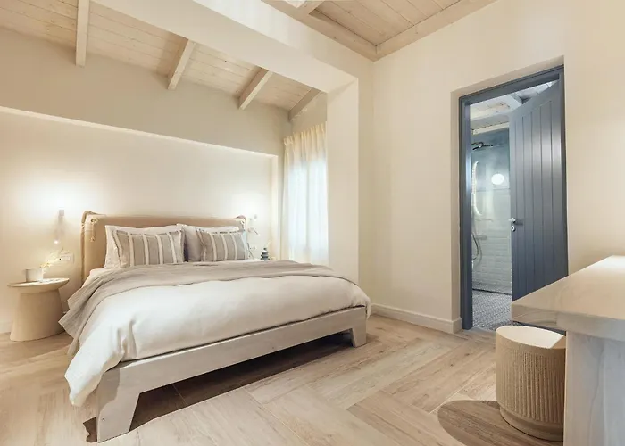 Salty Angel Sea Front Villa *