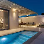 Salty Angel Sea Front Villa *